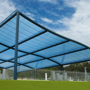 Structure with Polycarbonate Sheets